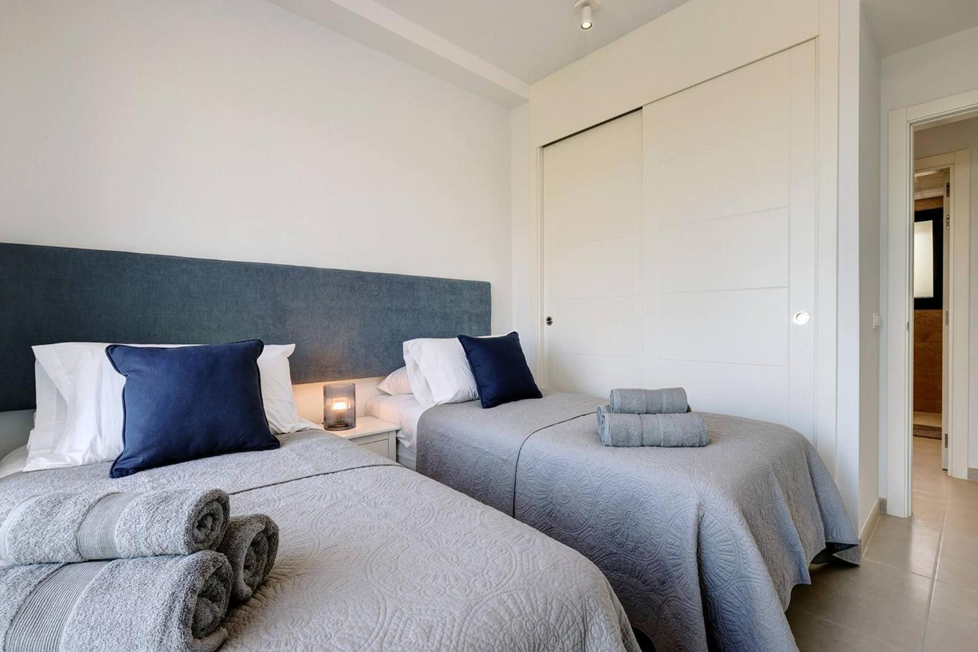 085 Modern In Trendy La Cala Golf Lejlighed